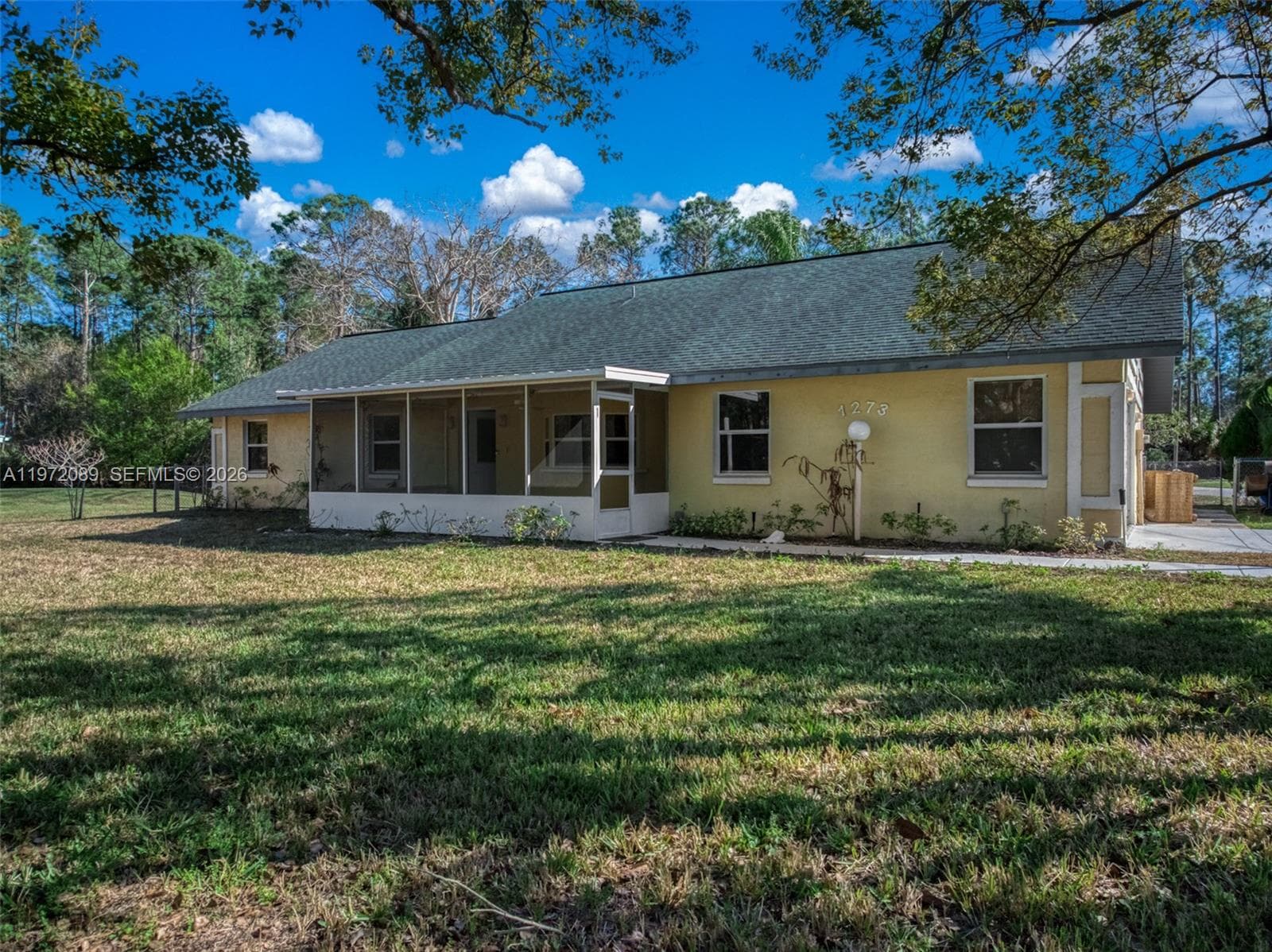 1273 Woodbury Avenue, Sebring FL 33875 photo 2