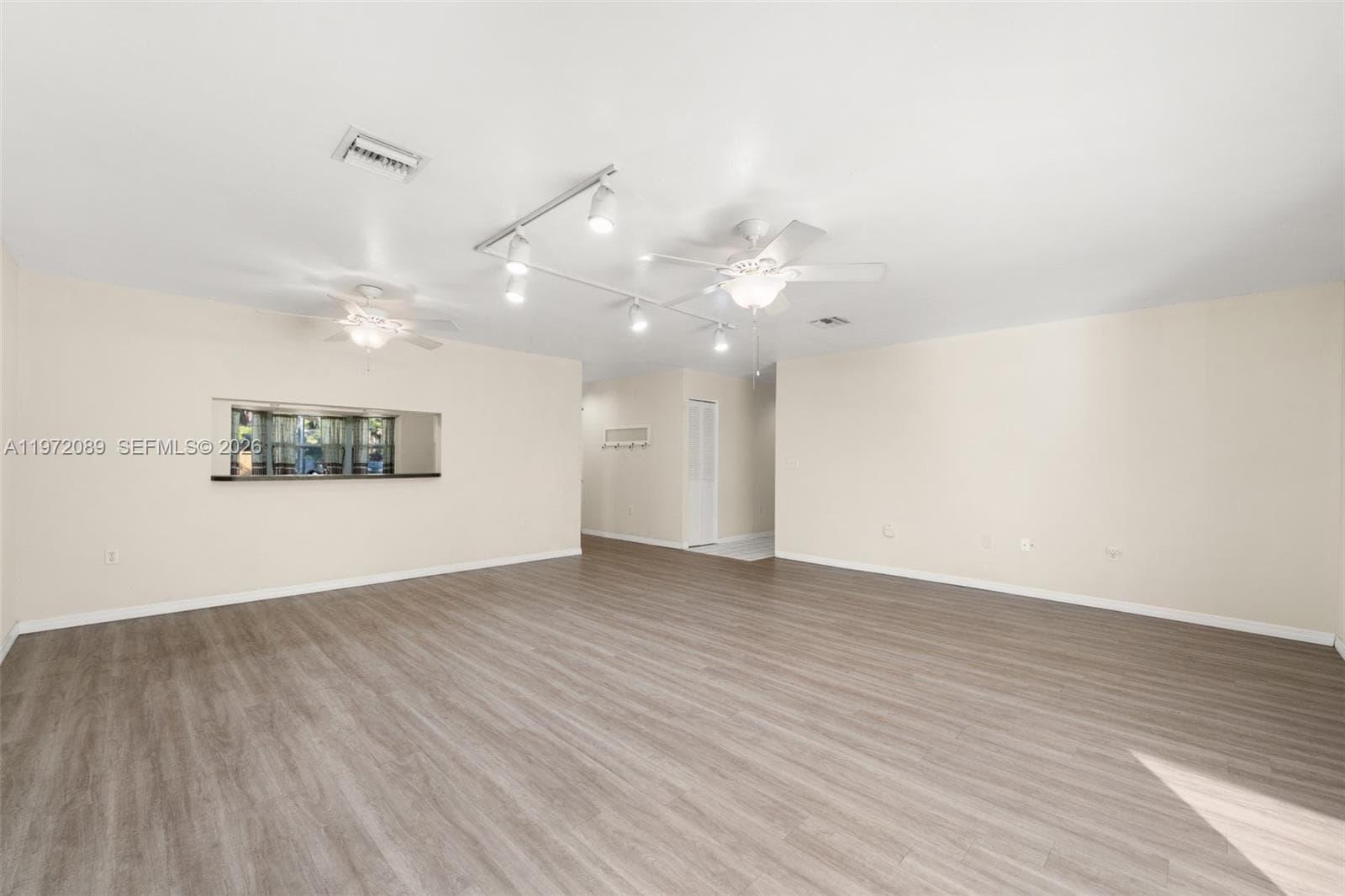 1273 Woodbury Avenue, Sebring FL 33875 photo 3
