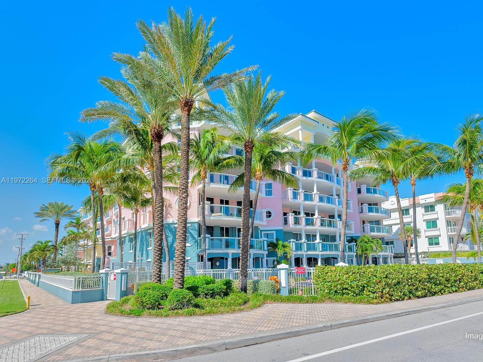 2051 SE 3rd St, Deerfield Beach FL 33441 photo 5