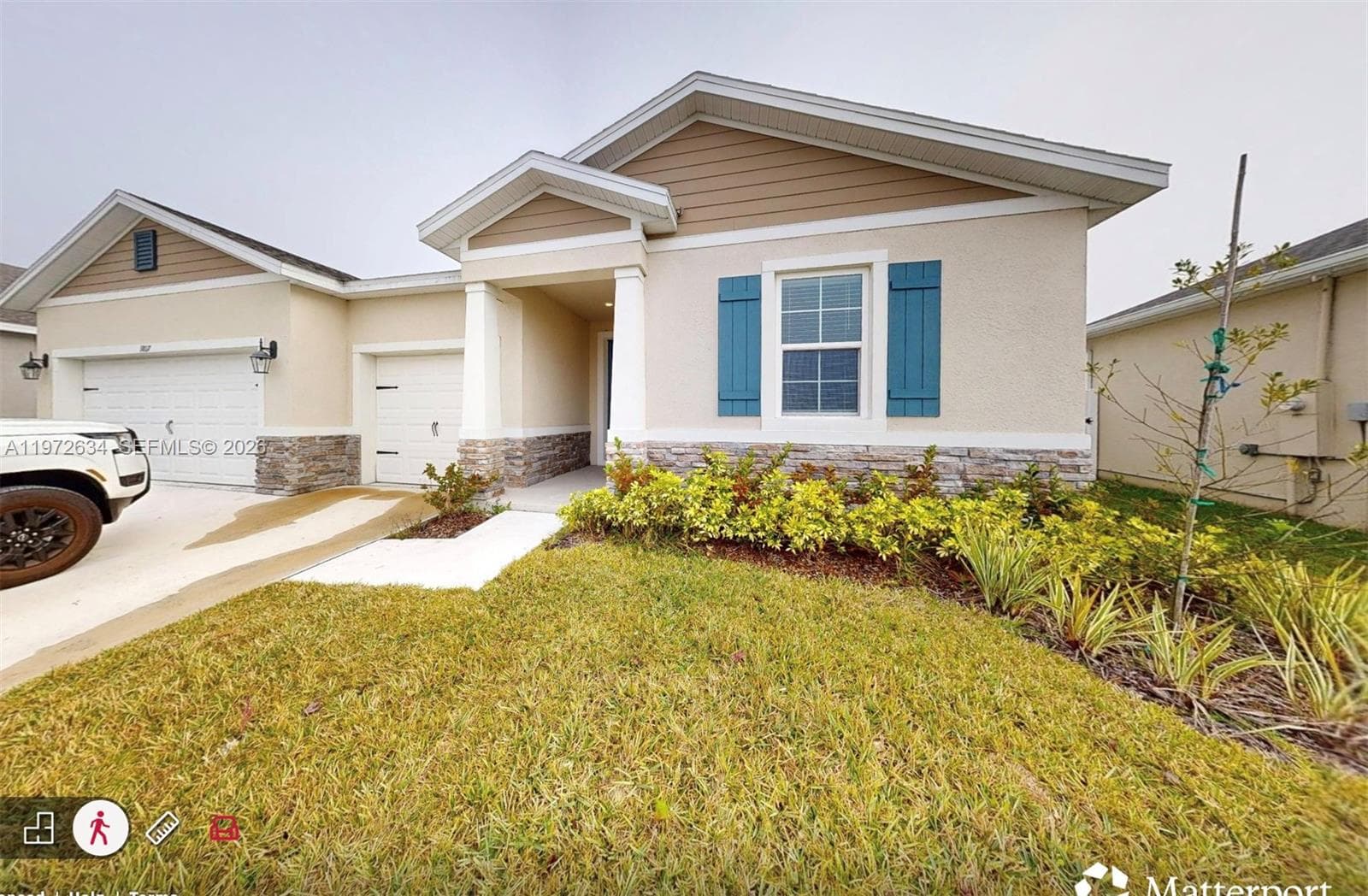 1817 WALNUT CREEK DR, Kissimmee FL 34744 photo 2