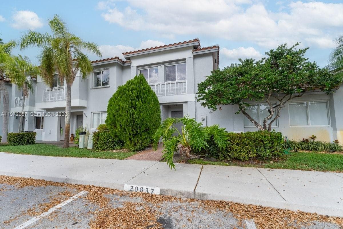20839 NW 4th St, Pembroke Pines FL 33029