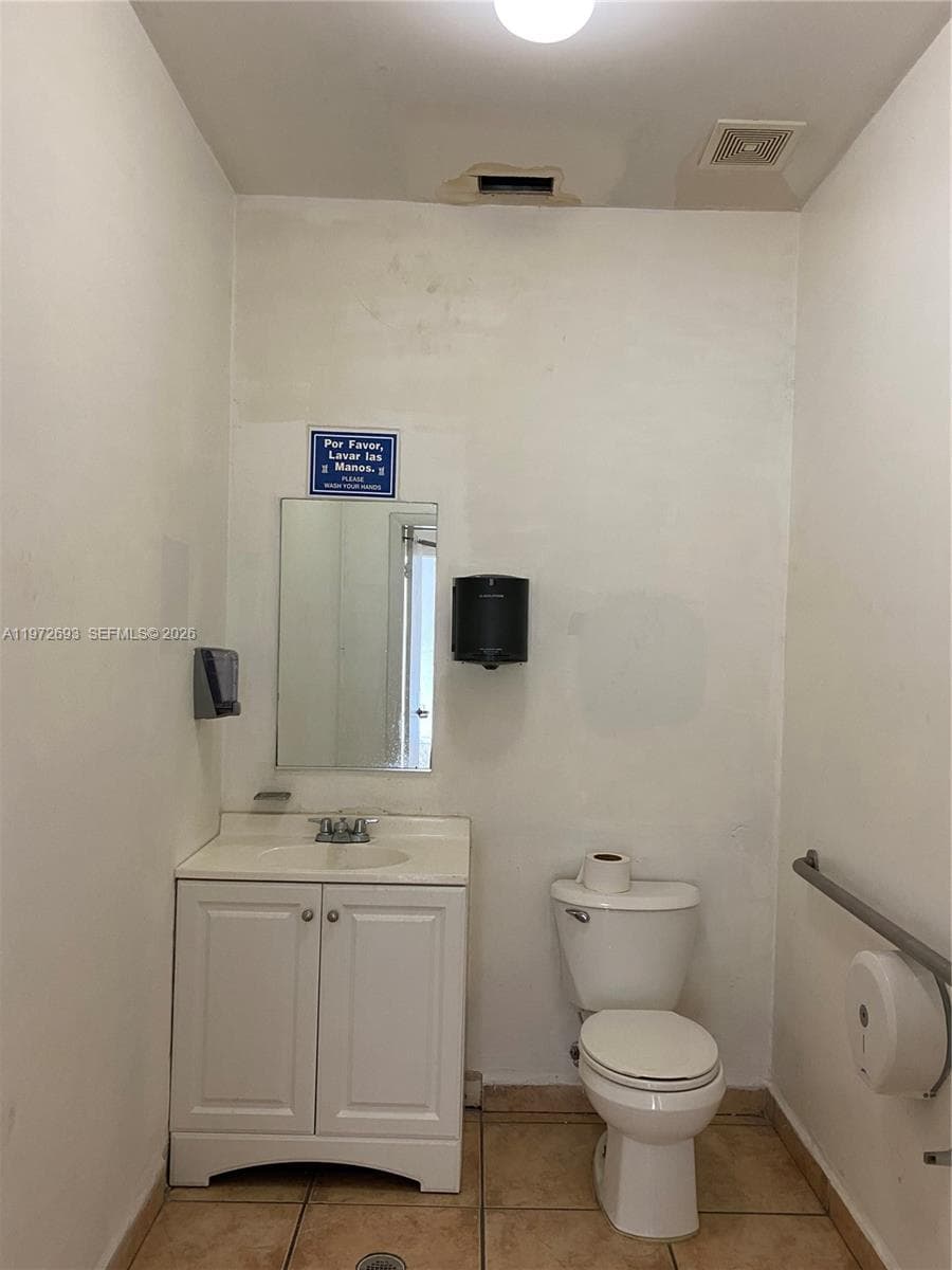 2431 W 80th St # C, Hialeah FL 33016 photo 4