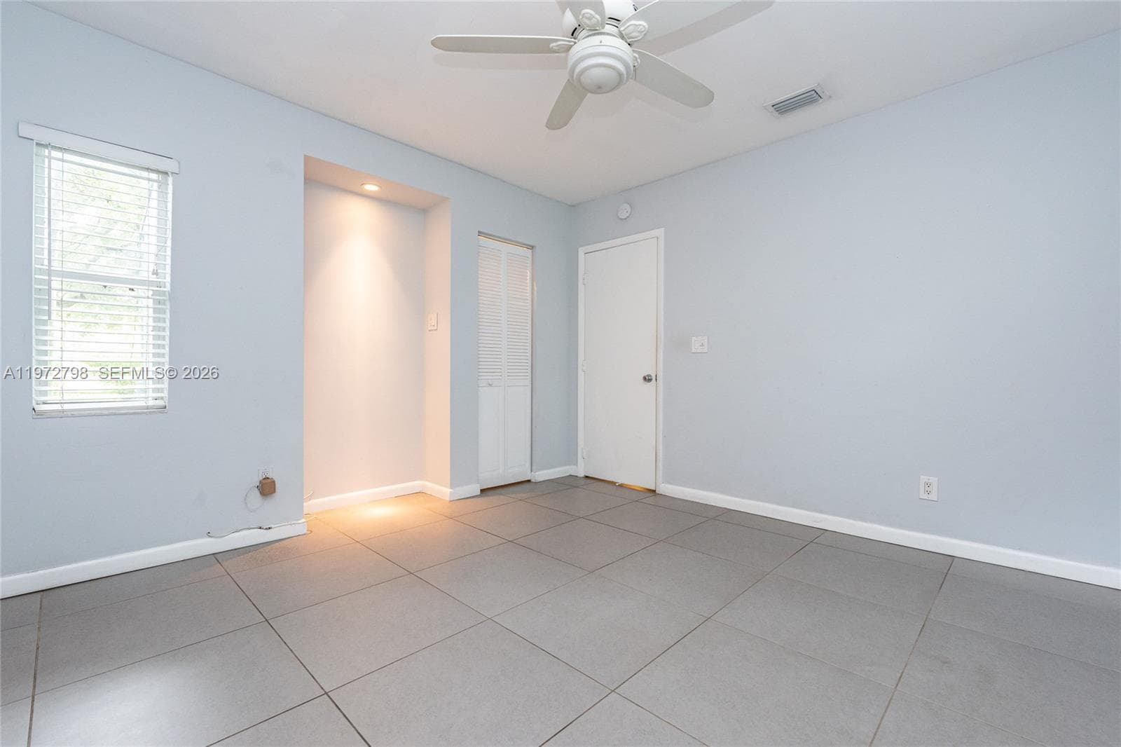 330 NE 86 St, El Portal FL 33138 photo 2