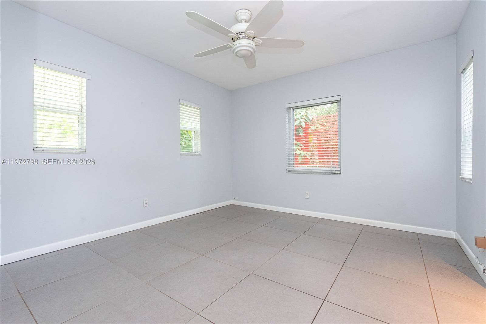 330 NE 86 St, El Portal FL 33138 photo 4