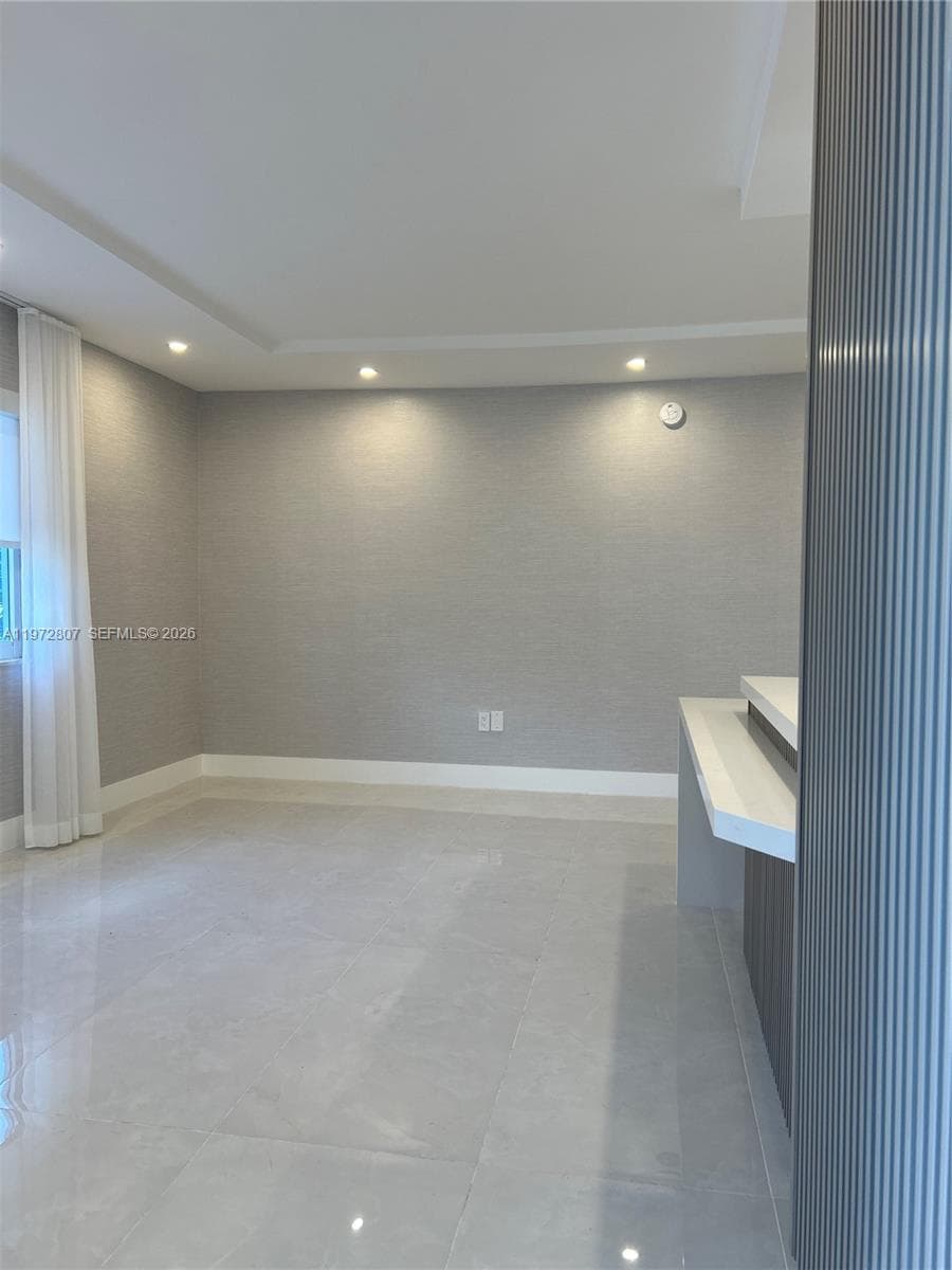 2430 NE 135th St # 201, North Miami FL 33181 photo 3