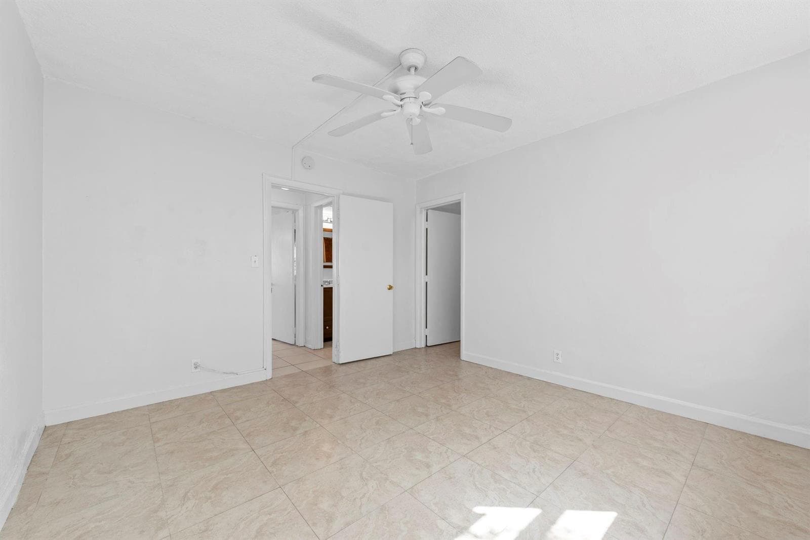 625 Antioch Avenue # 104, Fort Lauderdale FL 33304 photo 3