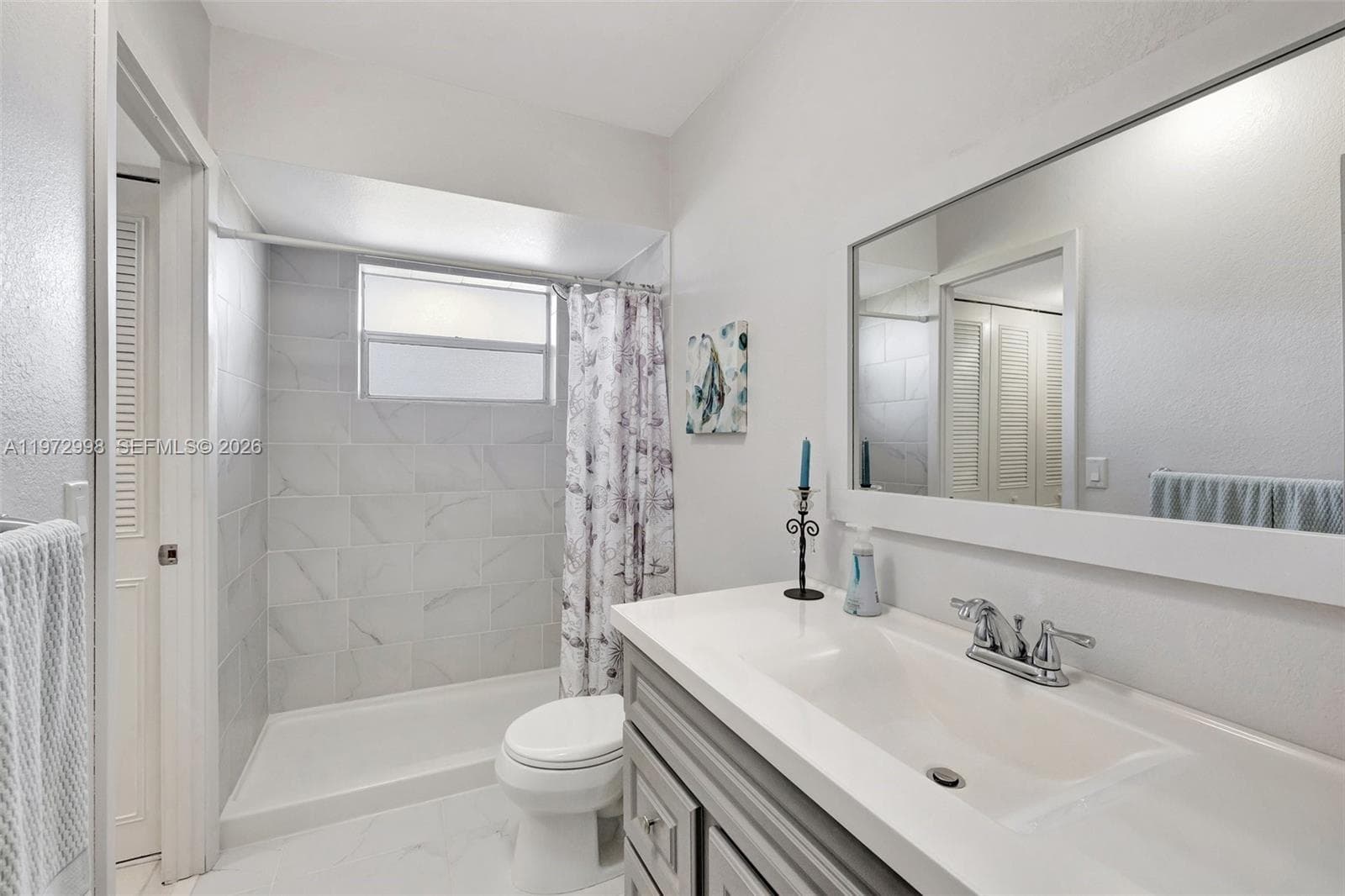 5002 NW 35th St # 306, Lauderdale Lakes FL 33319