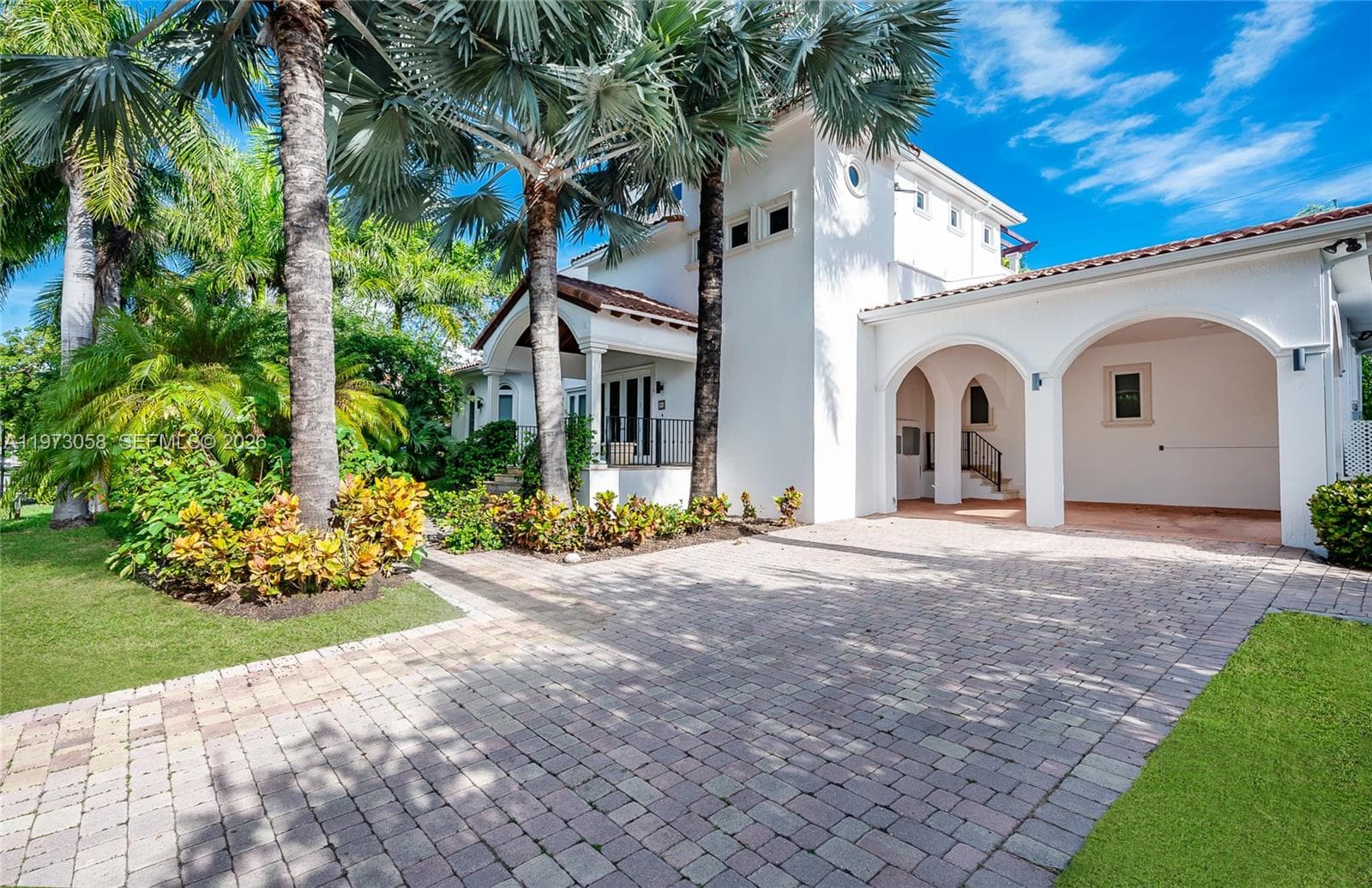 541 S Mashta Dr, Key Biscayne FL 33149 photo 4