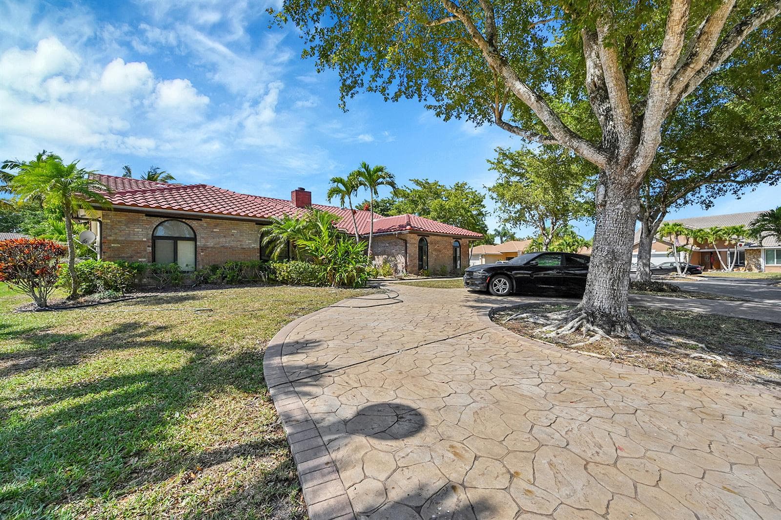 5172 NW 84th Road, Coral Springs FL 33067 photo 2
