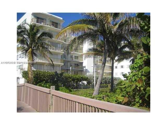 901 S Surf Rd # 402, Hollywood FL 33019