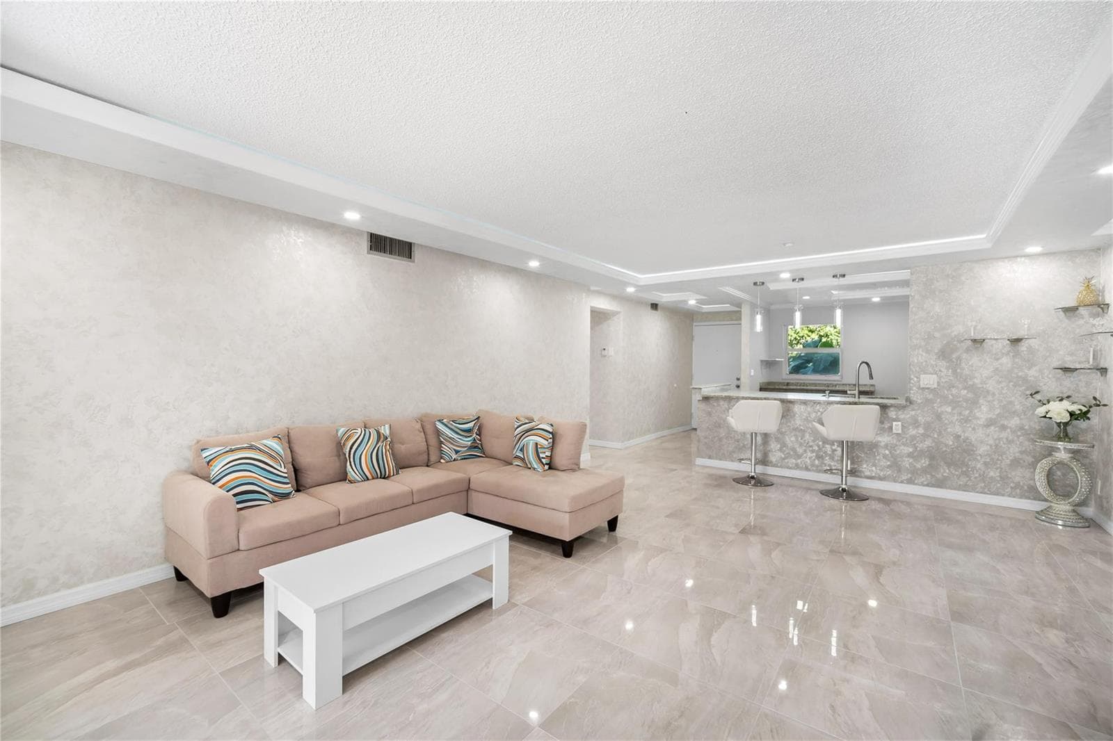 2615 NE 3rd Court # 220, Boynton Beach FL 33435 photo 2