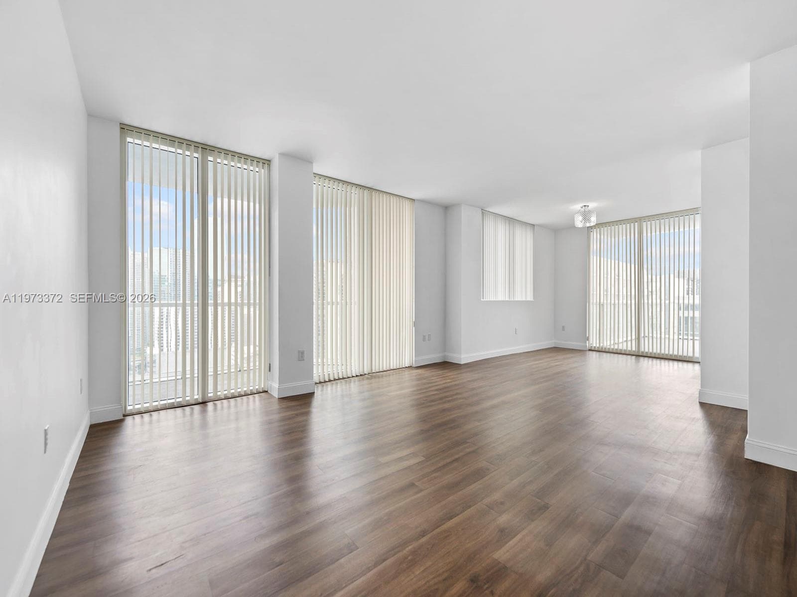 253 NE 2nd St # 3108, Miami FL 33132 photo 3