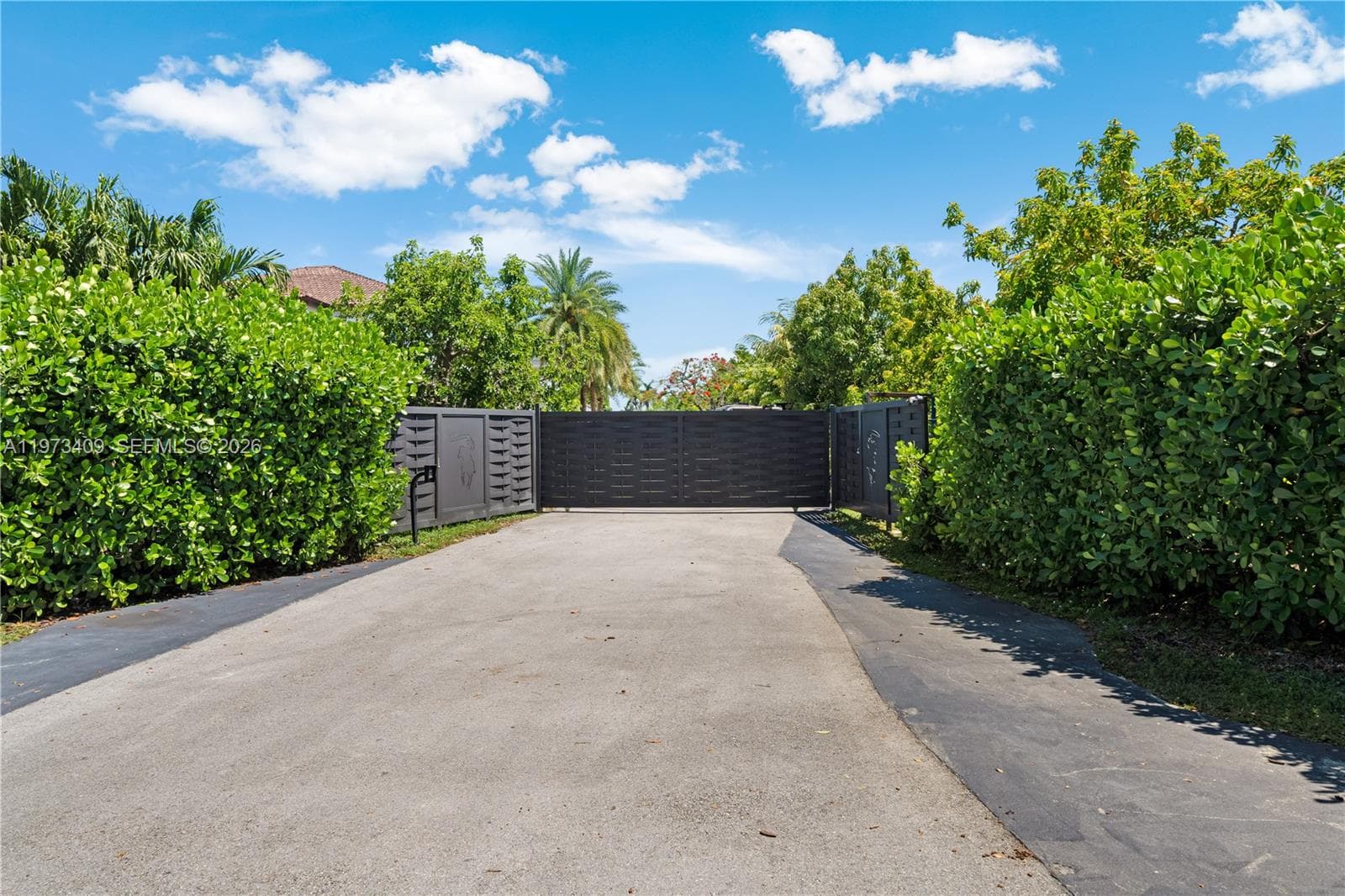 13050 SW 26th St, Miami FL 33175 photo 2