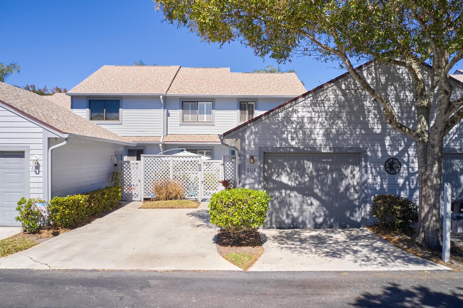 6116 SE Georgetown Place, Hobe Sound FL 33455 photo 2