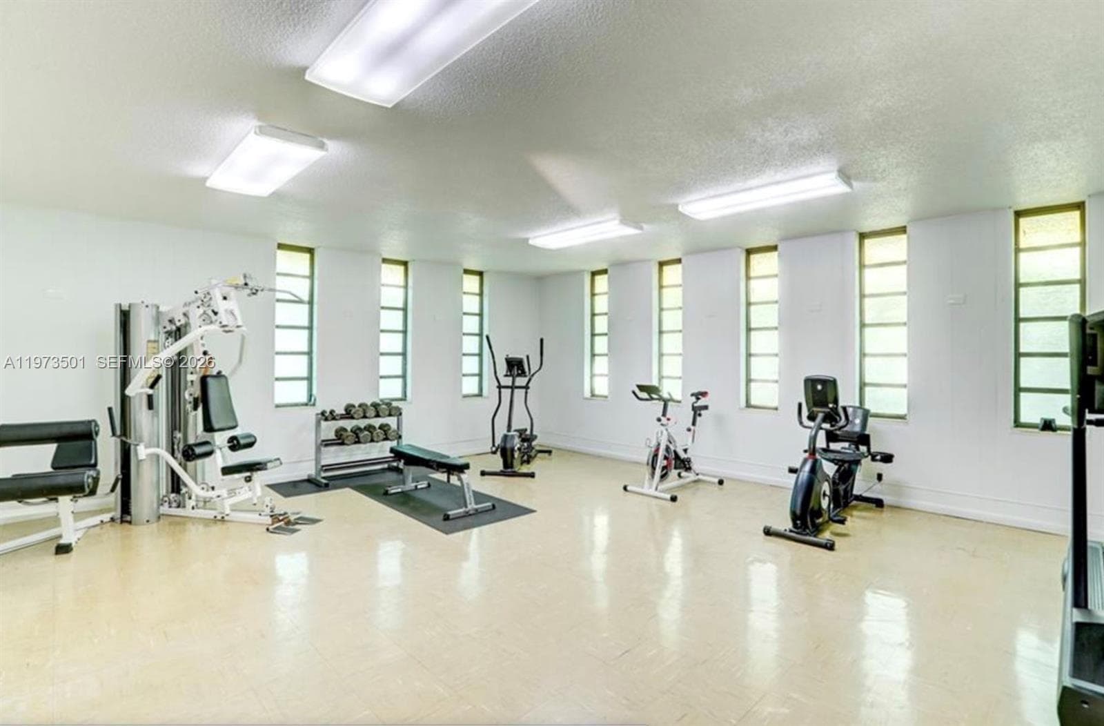5021 W Oakland Park Blvd # 104, Lauderdale Lakes FL 33313 photo 5