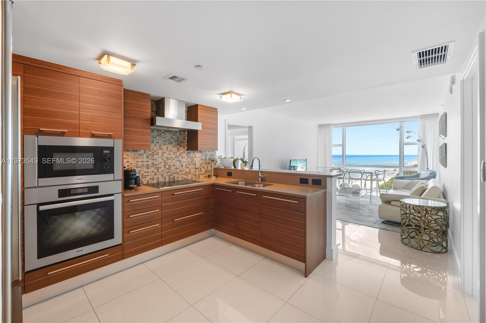 6801 Collins Ave # LPH06 Doorlph14, Miami Beach FL 33141 photo 3