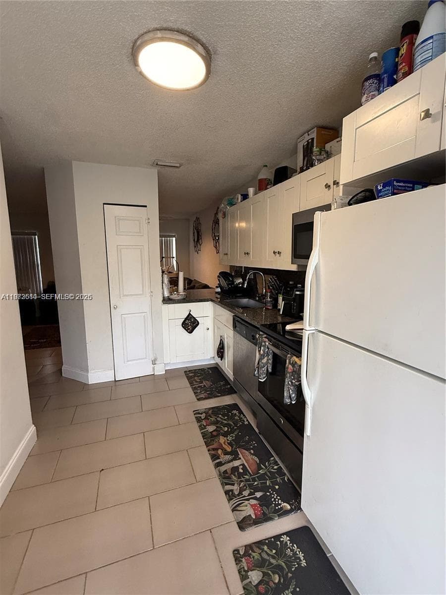 20305 NW 27th Ct, Miami Gardens FL 33056 photo 3