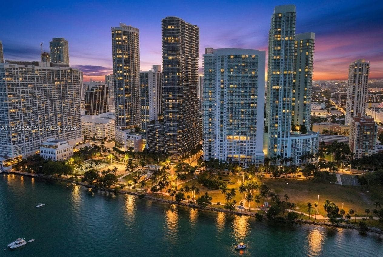 1750 N Bayshore Dr # 2510, Miami, FL 33132 photo 2