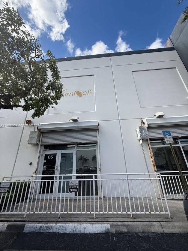 7620 NW 25th St # 5, Miami FL 33122 photo 2