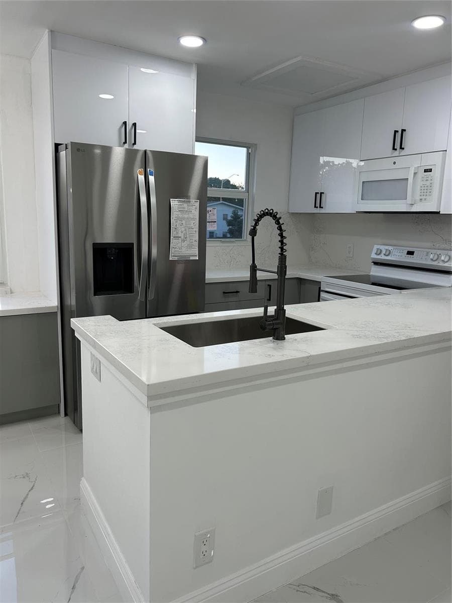 115 Ventnor F # 115, Deerfield Beach FL 33442 photo 3