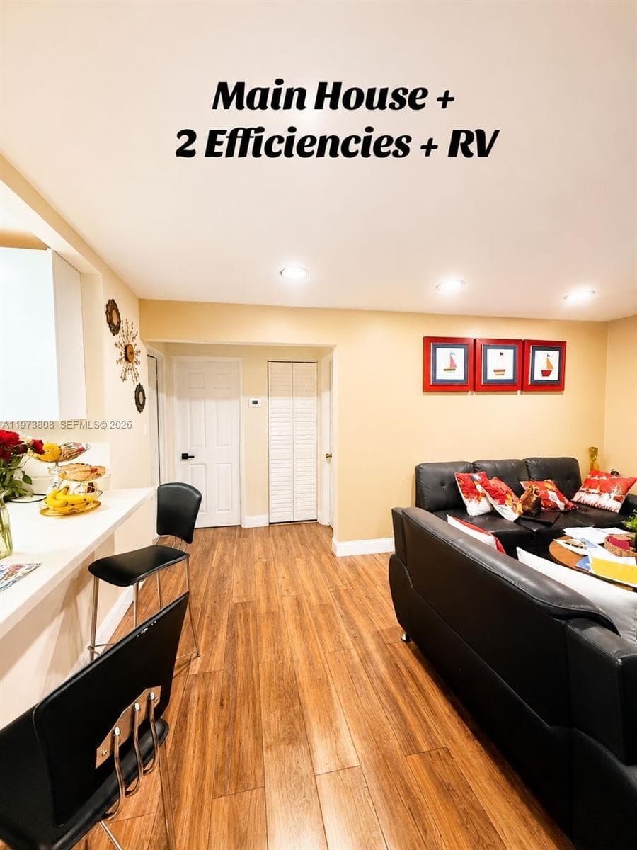 2281 NW 81st Ter, Miami FL 33147 photo 5