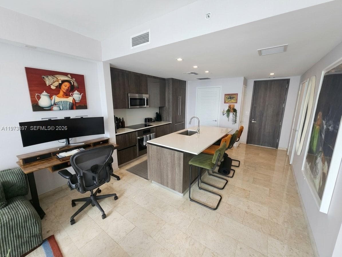 68 SE 6th St # 1806, Miami FL 33131 photo 5