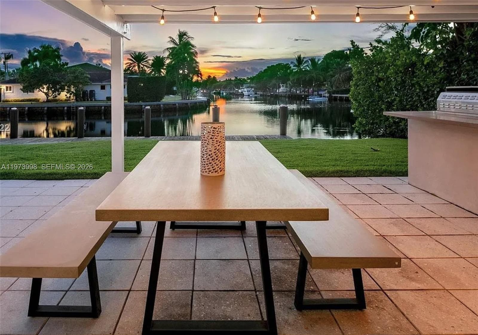 524 Oleander Dr, Hallandale Beach FL 33009 photo 5