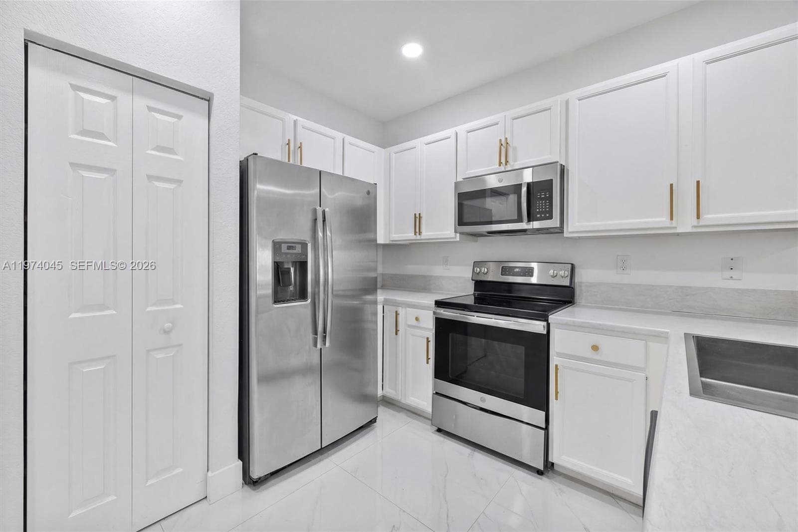 178 SE 33rd Ter, Homestead, FL 33033 photo 3