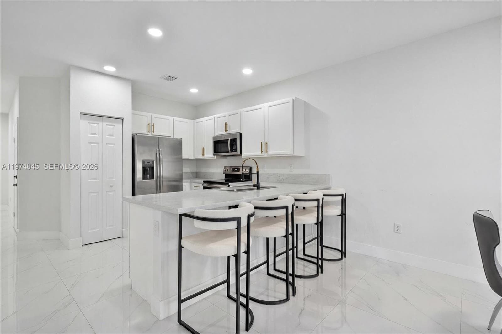 178 SE 33rd Ter, Homestead, FL 33033 photo 4
