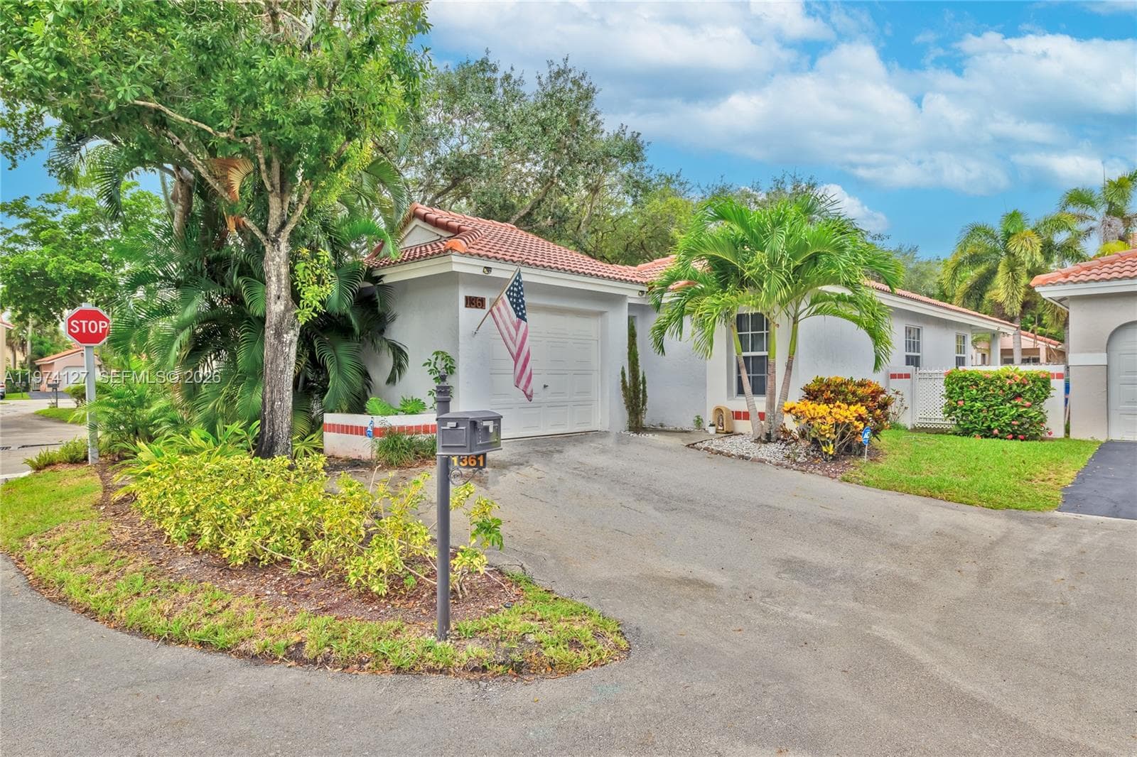 1361 Seagrape Cir, Weston FL 33326 photo 2