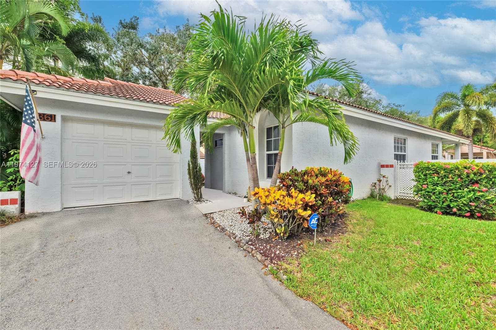 1361 Seagrape Cir, Weston FL 33326 photo 3