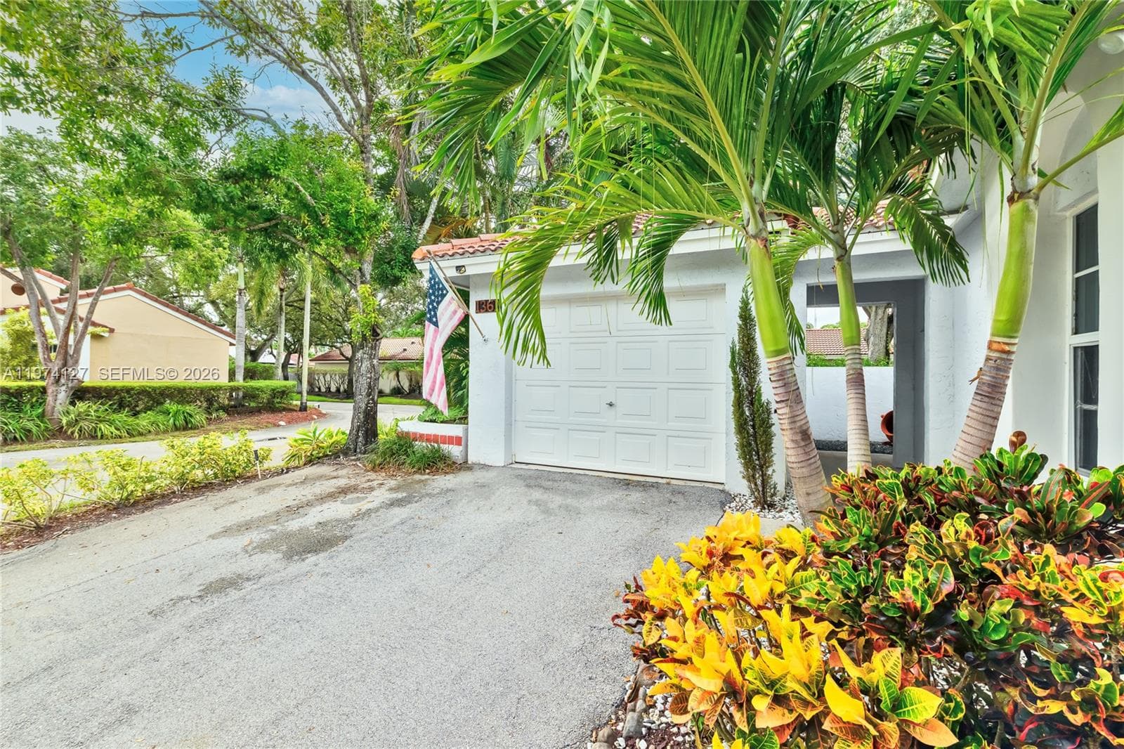 1361 Seagrape Cir, Weston FL 33326 photo 4