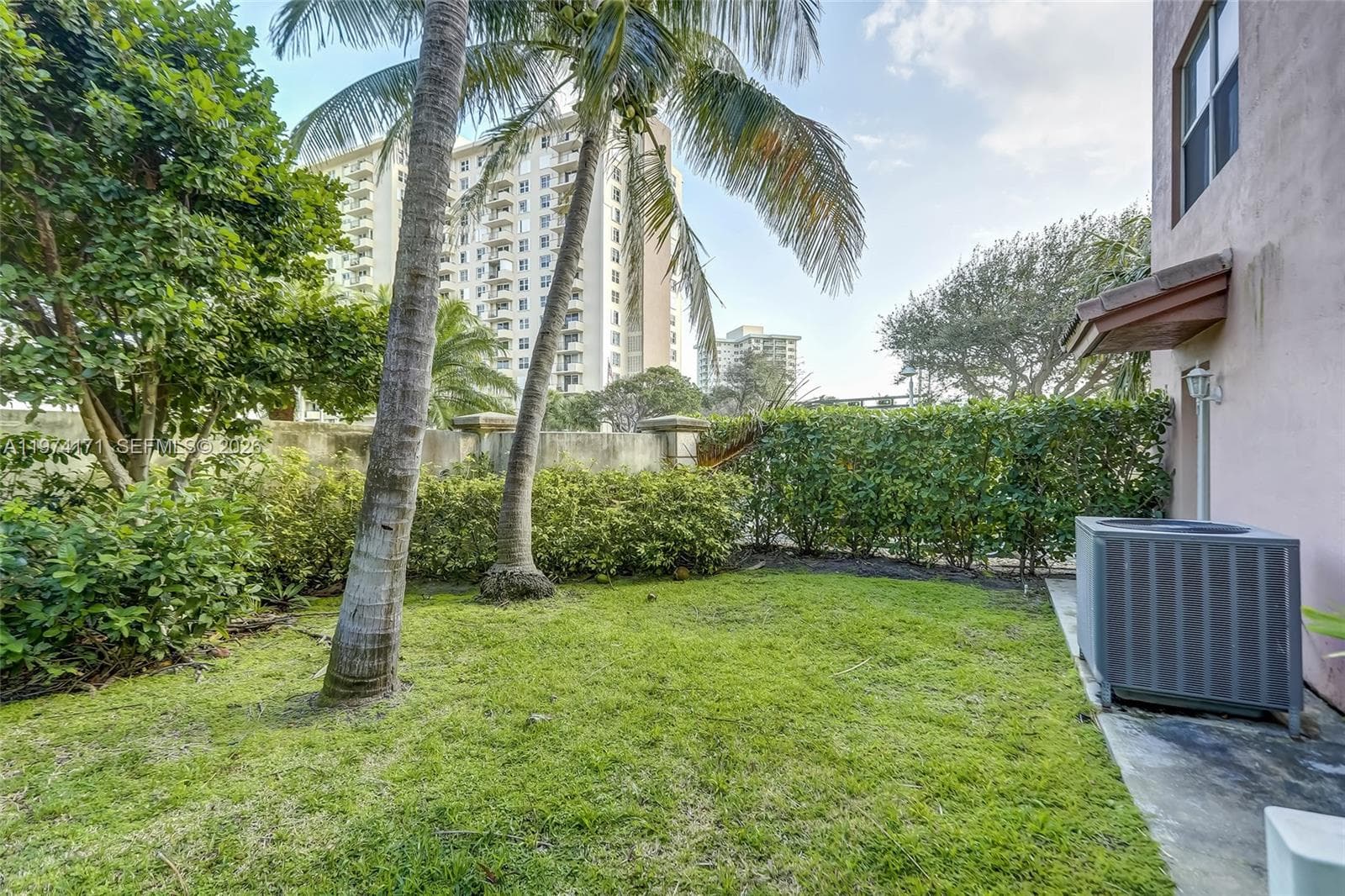 2039 Oceanwalk Ter # 401, Lauderdale By The Sea FL 33062 photo 3