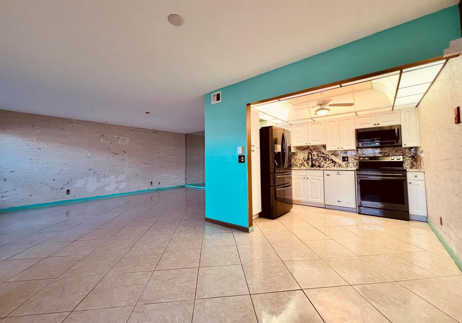 110 Wellington B, West Palm Beach, FL 33417 photo 2