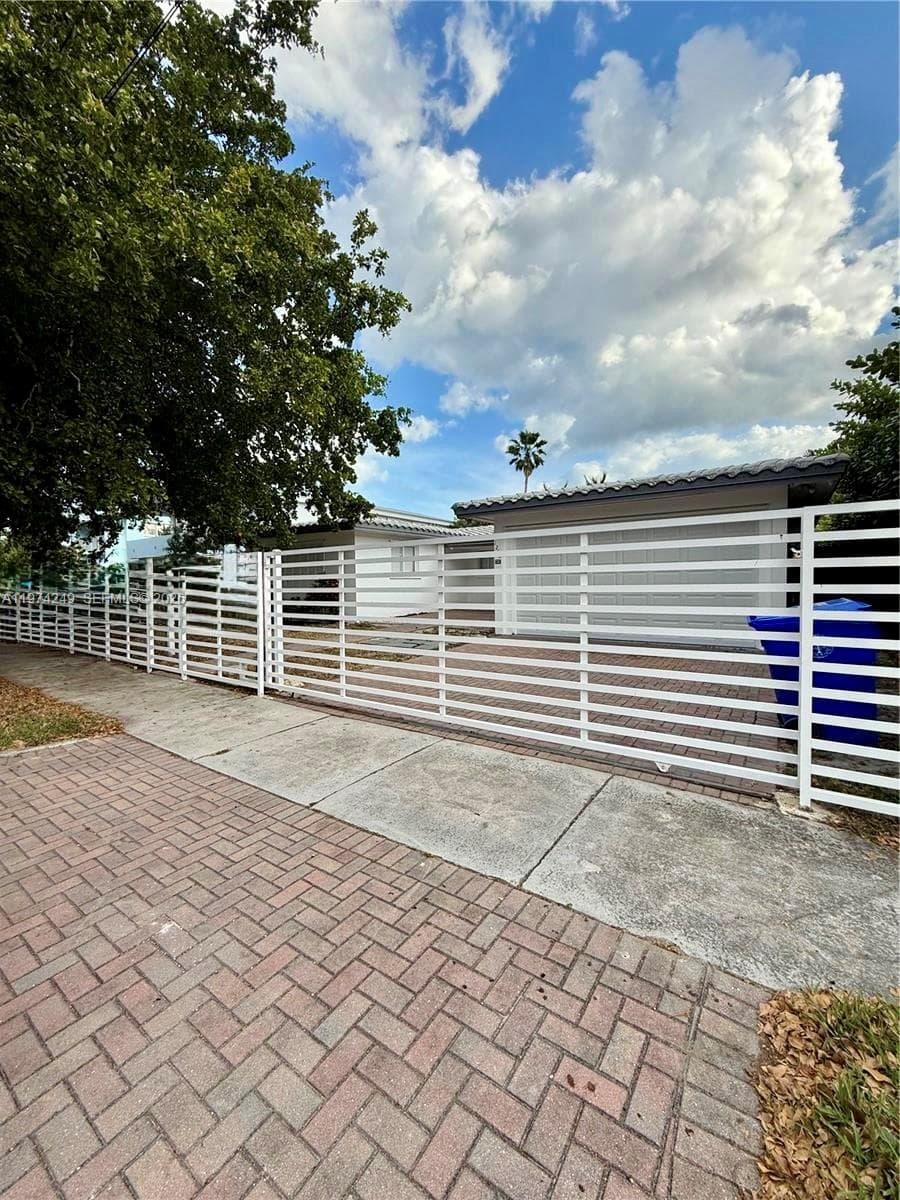 1240 NE 83rd St # 1240, Miami, FL 33138 photo 2