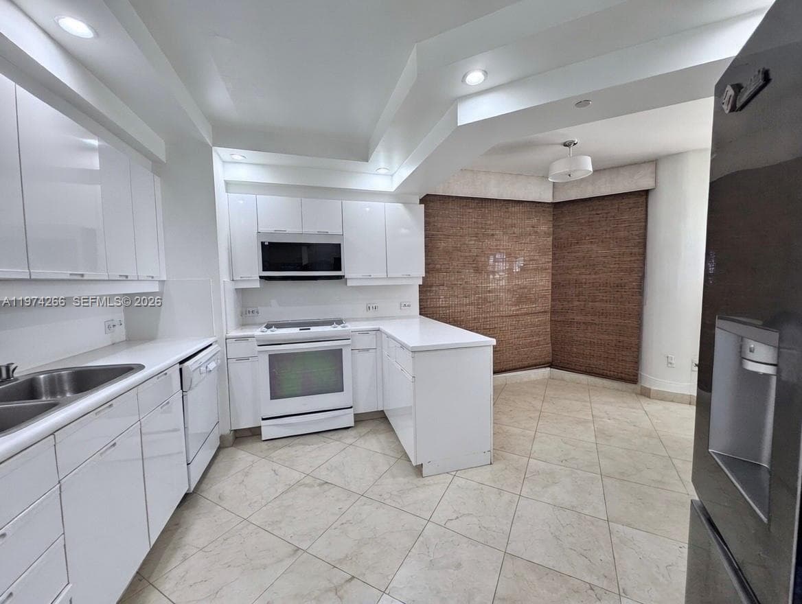 2000 Island Blvd # 606, Aventura FL 33160 photo 5
