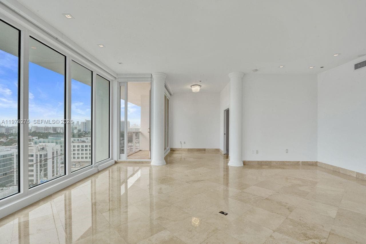 100 Lincoln Rd, Miami Beach FL 33139 photo 4