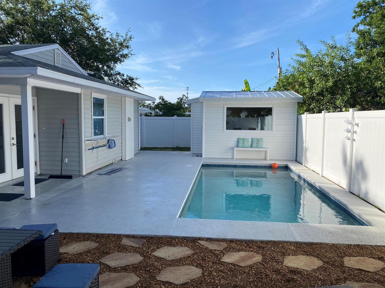 1510 3rd Court, Vero Beach FL 32960 photo 2