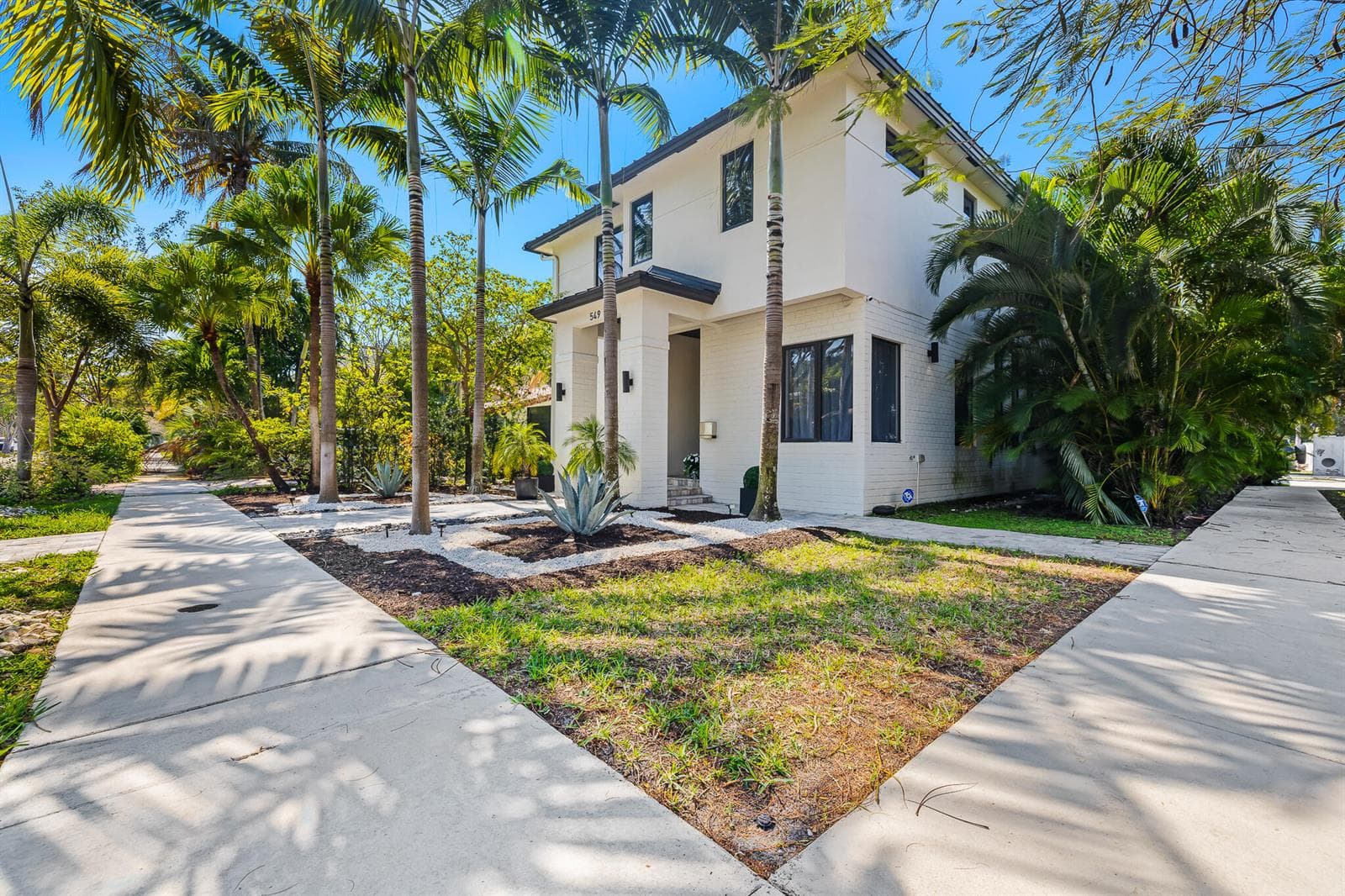 549 NE 10th Avenue, Fort Lauderdale FL 33301 photo 2