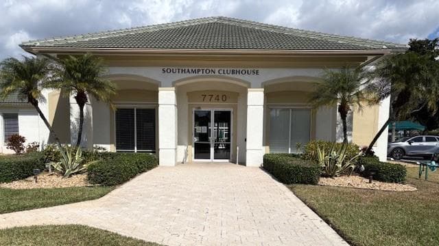 7611 Southampton Terrace # 407, Tamarac FL 33321 photo 3
