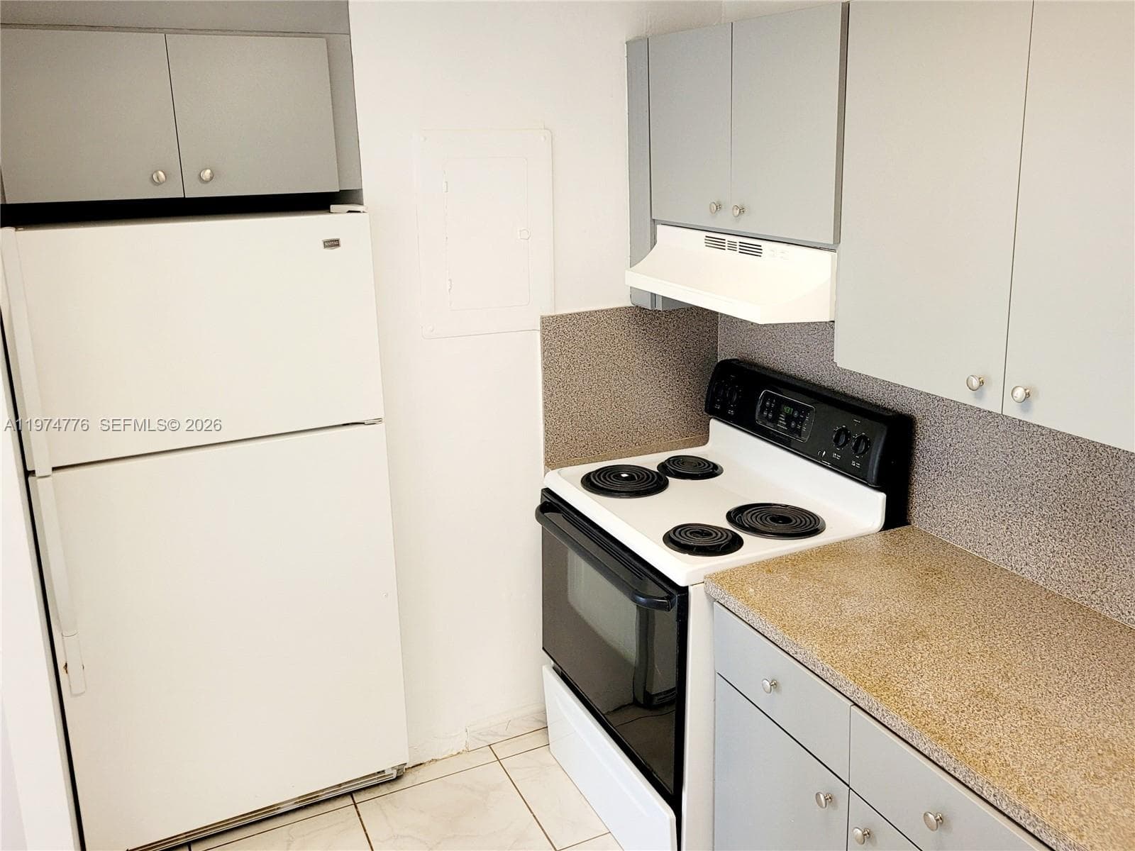 1700 NE 191st St # 402, Miami, FL 33179 photo 4
