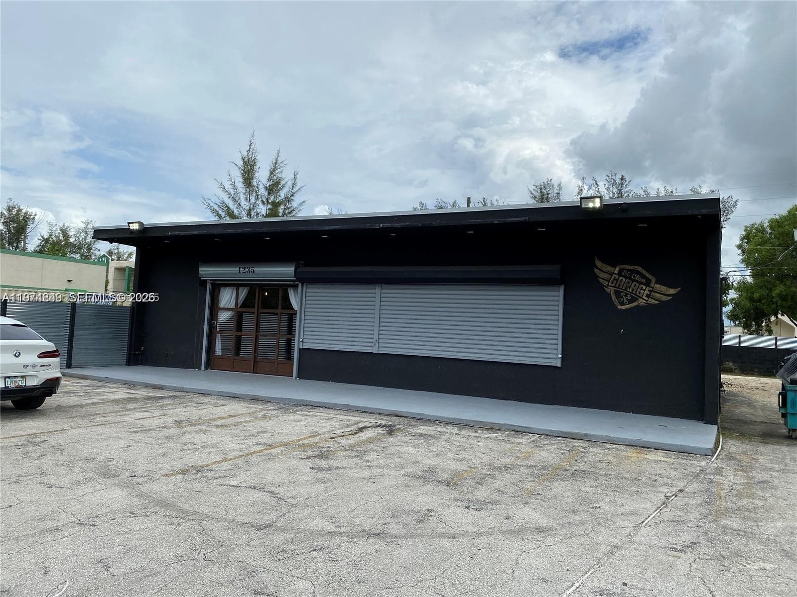 1235 NW 103rd St, Miami FL 33147 photo 2