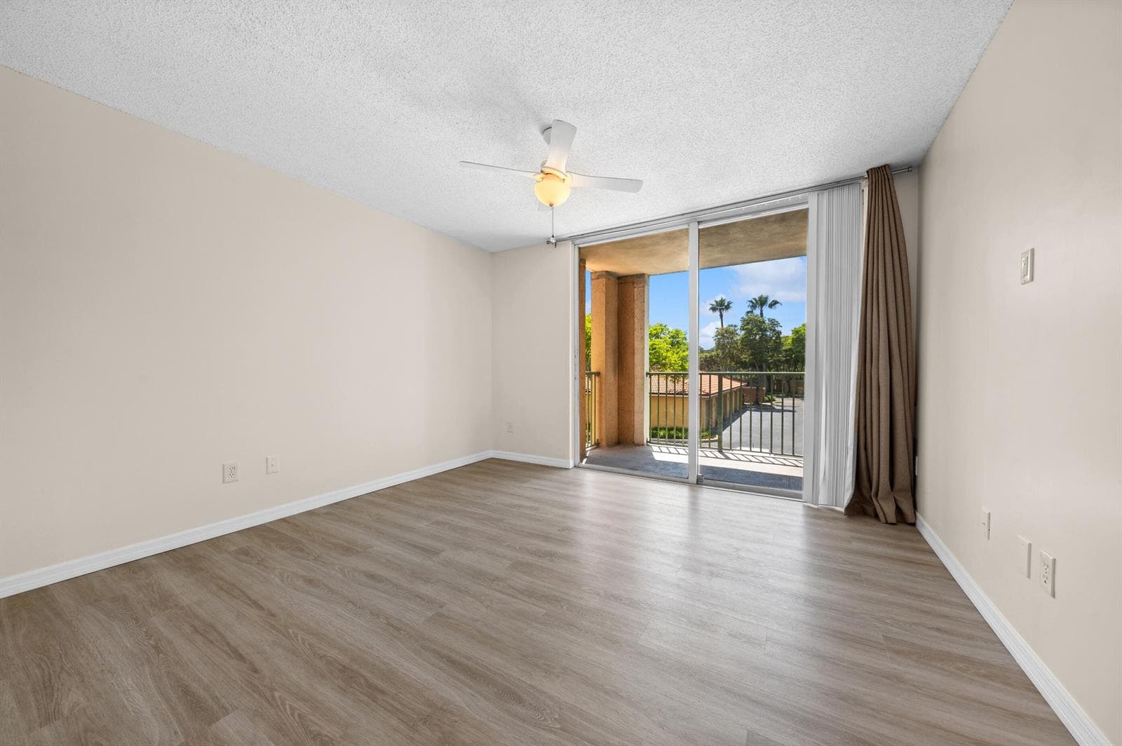 117 Yacht Club Way # 205, Hypoluxo FL 33462 photo 2
