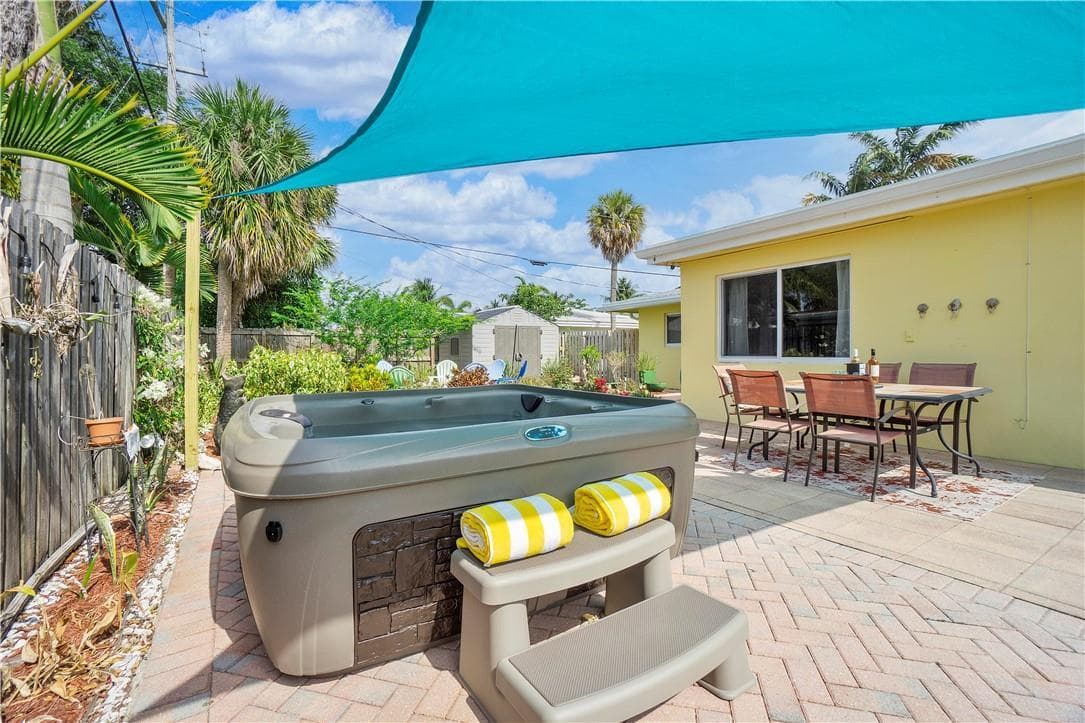 161 SE 5th Court, Pompano Beach FL 33060 photo 2