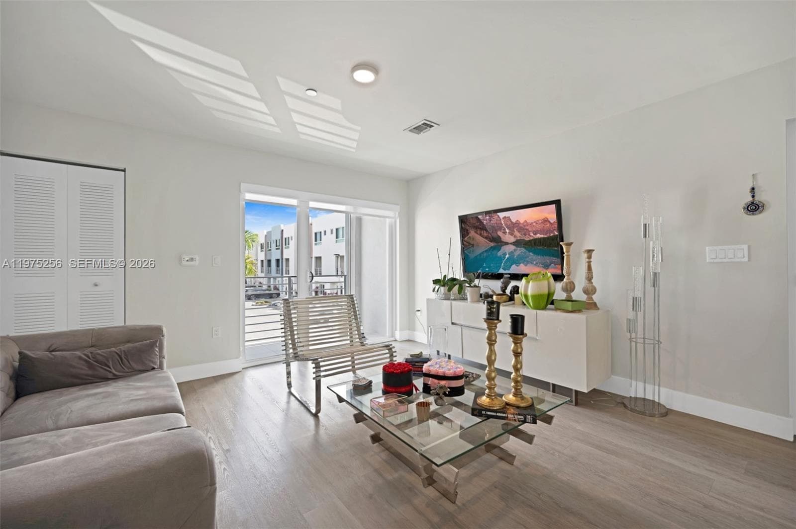 2535 NE 193rd St # 3209, Miami FL 33180 photo 2