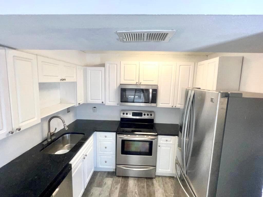 8104 Severn Drive # B, Boca Raton FL 33433 photo 3