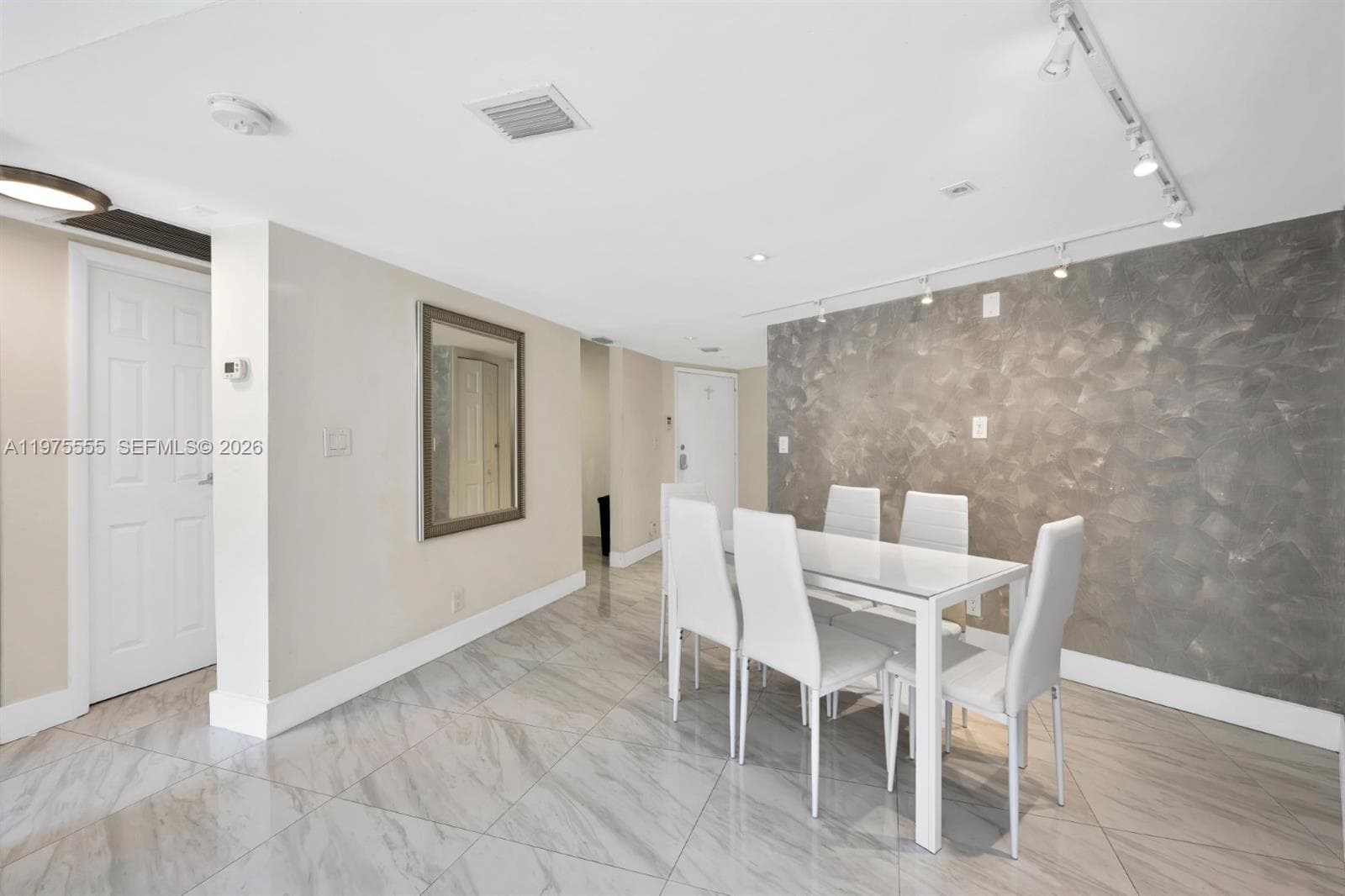 3101 N Country Club Dr # 105, Aventura FL 33180 photo 5