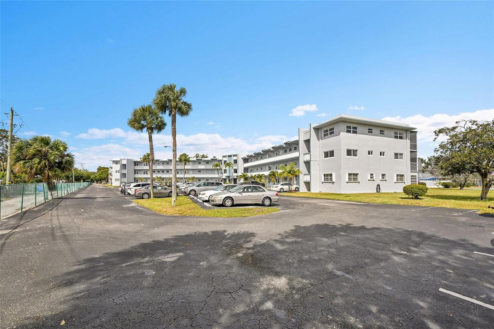 2223 Park Lane # 302, Hollywood FL 33021 photo 3