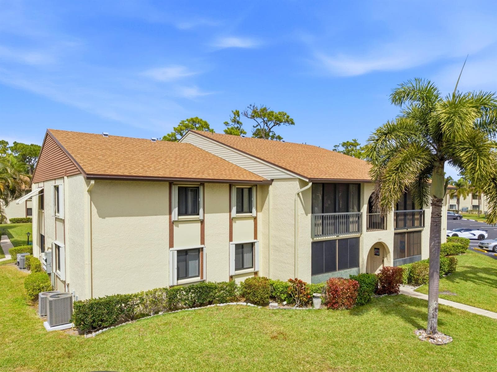 331 Knotty Pine Circle # 2, FL 33463 photo 4
