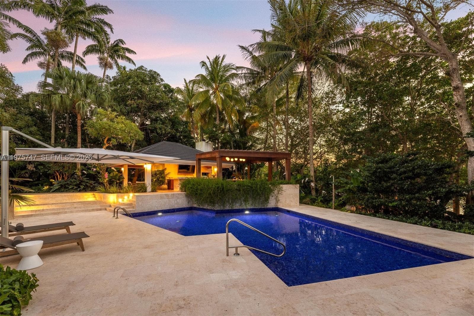 7150 W Lago Dr, Coral Gables FL 33143 photo 5